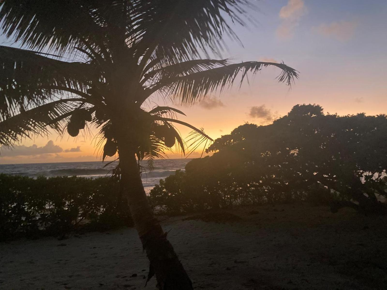 Mahana Tua Lodge Huahine Фар Номер фото
